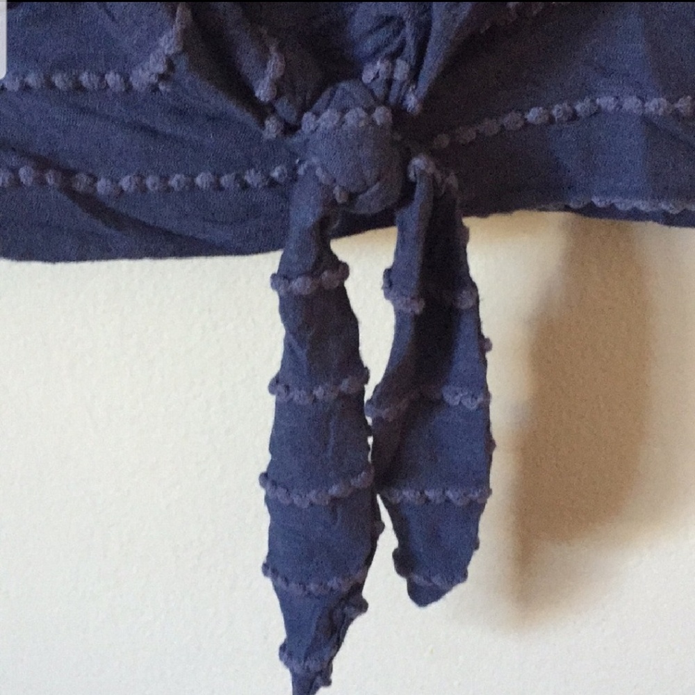 Textured Tie-front Top - Picture 4 of 7